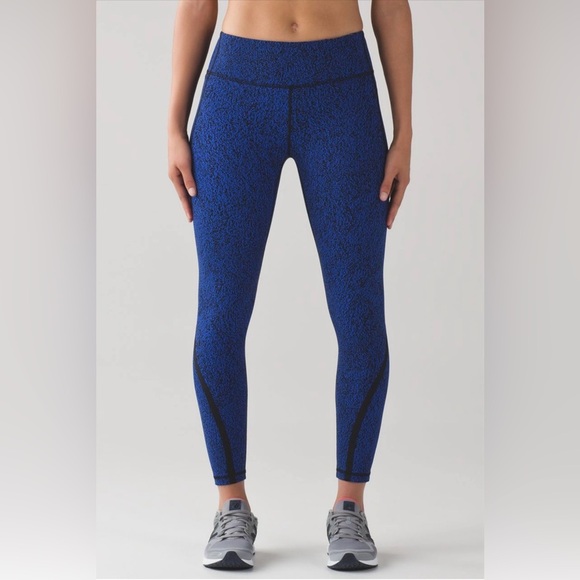 Lululemon On Track Tight Circuit Cerulean Blue Black / Black - Picture 1 of 13